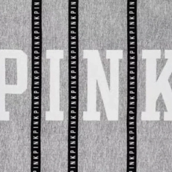 Pink Victoria’s Secret Sherpa blanket BNIB - Picture 5 of 5